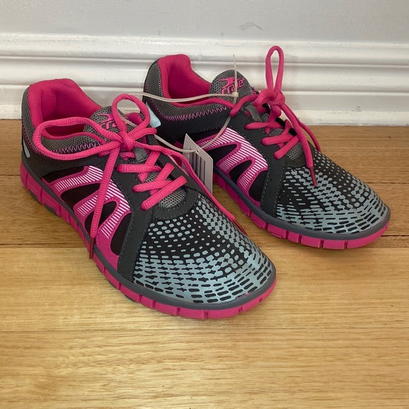 Crane Shoes - Crane - Grey and Pink Lace up Sneakers - Size 9